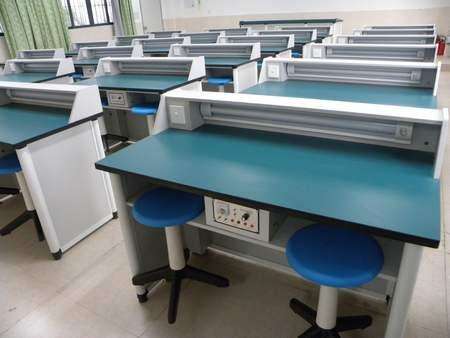 化學(xué)實驗室成套設(shè)備