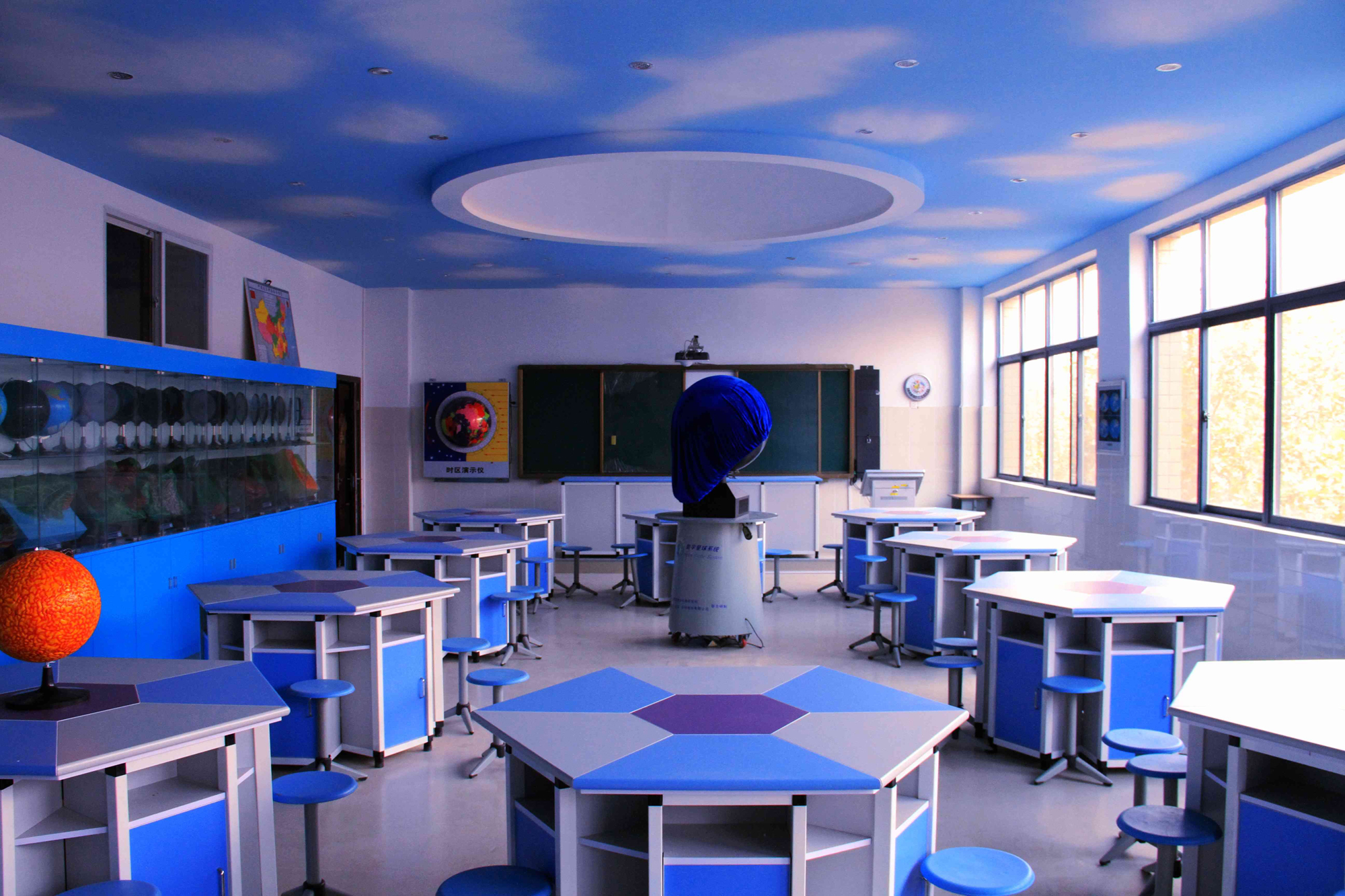 數(shù)字地理實(shí)驗(yàn)室設(shè)備