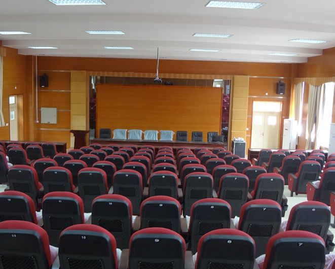 錄播教室設(shè)備