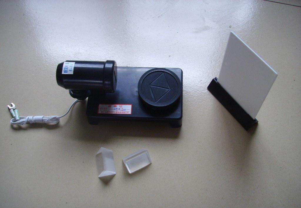 白光的色散與合成演示器